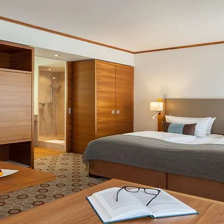 Otel Golden Tulip Hamburg 4*