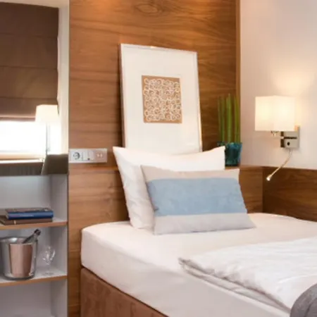 Hotell Golden Tulip Hamburg