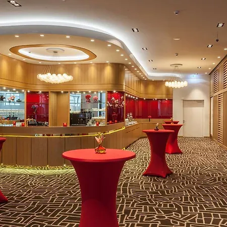 Golden Tulip Hamburg Hotell