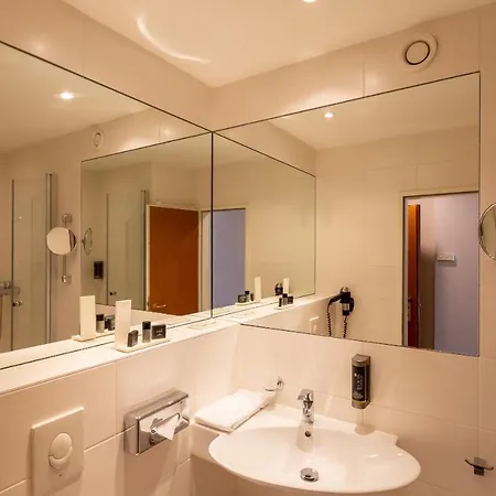 Golden Tulip Hamburg