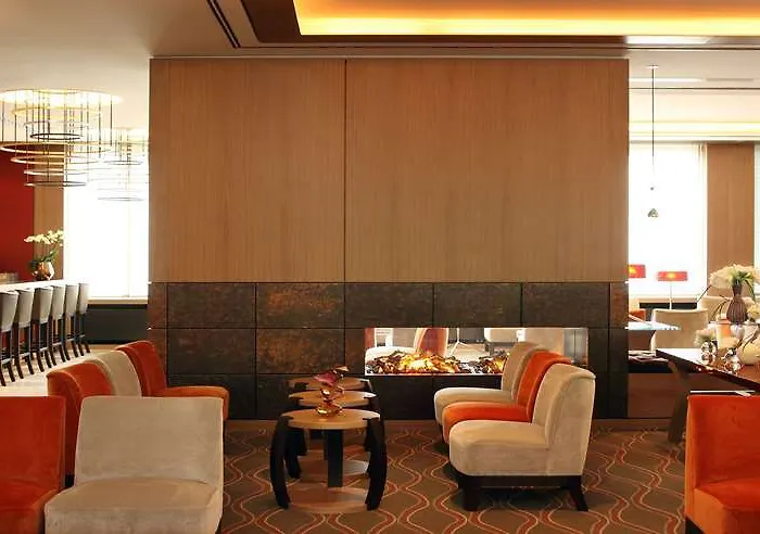 Golden Tulip Hamburg Hotell