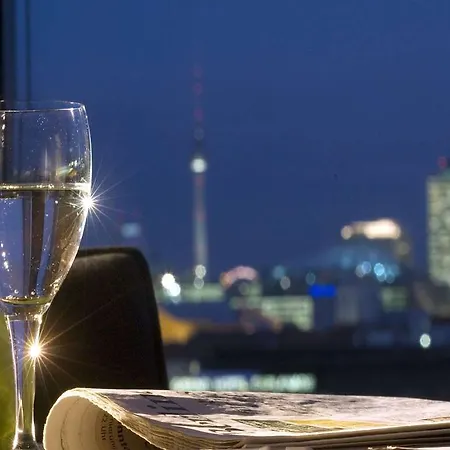 Golden Tulip Hamburg 4* ברלין