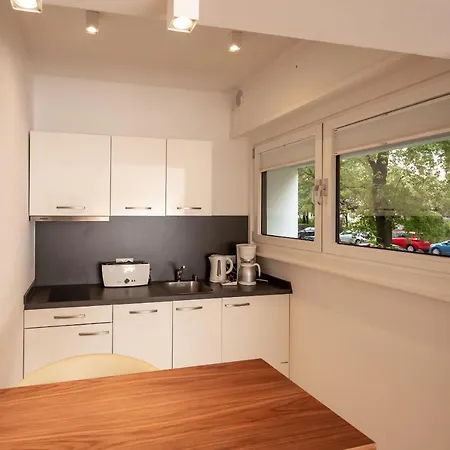 Golden Tulip Hamburg מלון 4*