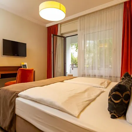 Golden Tulip Hamburg 4* ברלין