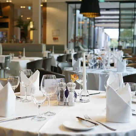 Golden Tulip Hamburg מלון 4*