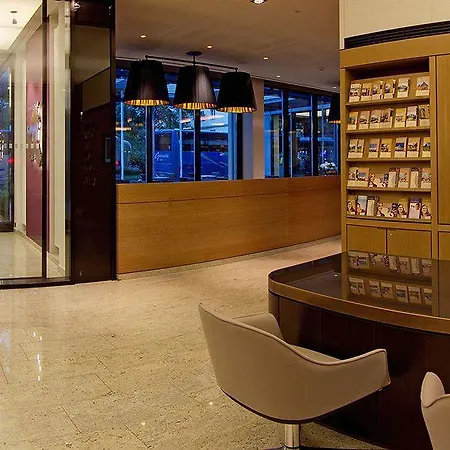 Golden Tulip Hamburg 4* ברלין