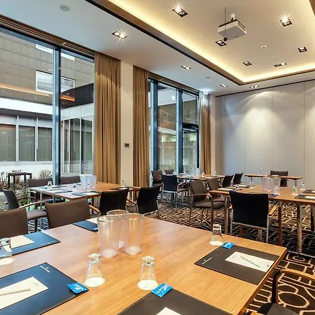 Szálloda Golden Tulip Hamburg