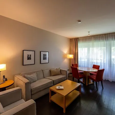 מלון Golden Tulip Hamburg