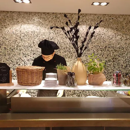 Szálloda Golden Tulip Hamburg 4*