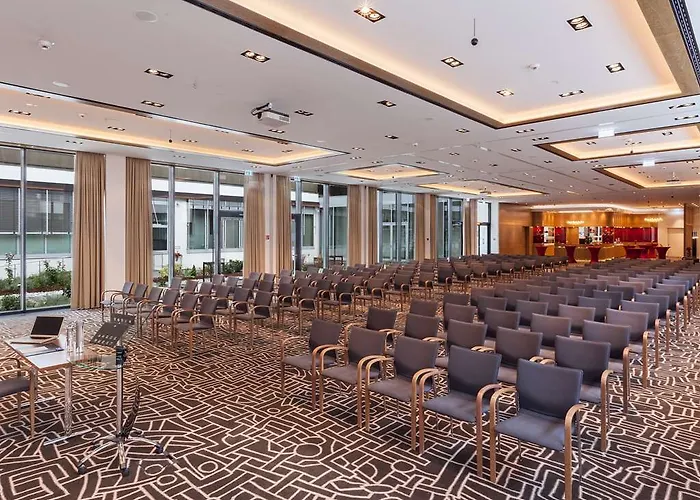 Golden Tulip Hamburg 4*