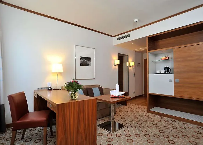 Golden Tulip Hamburg Hotel 4*