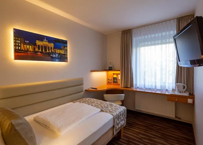 Hotel Golden Tulip Hamburg 4*